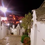 Miratrulli & Trullo Dell'aia בית נופש
