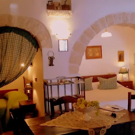 Miratrulli & Trullo Dell'aia Holiday home *